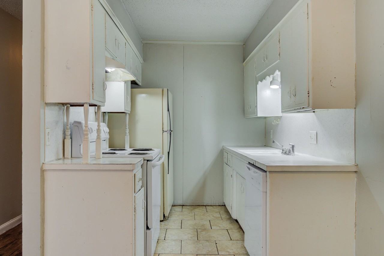 The View: 1 & 2 Bedroom Apartments with All Inclusive Utilities Option - Photo 5 of 48