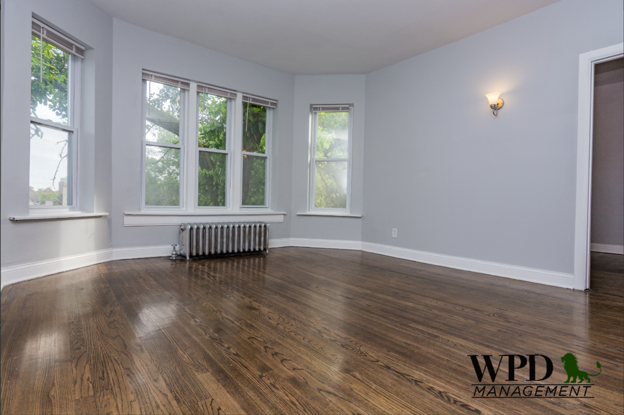 7639 S. Colfax Ave. - Photo 5 of 7