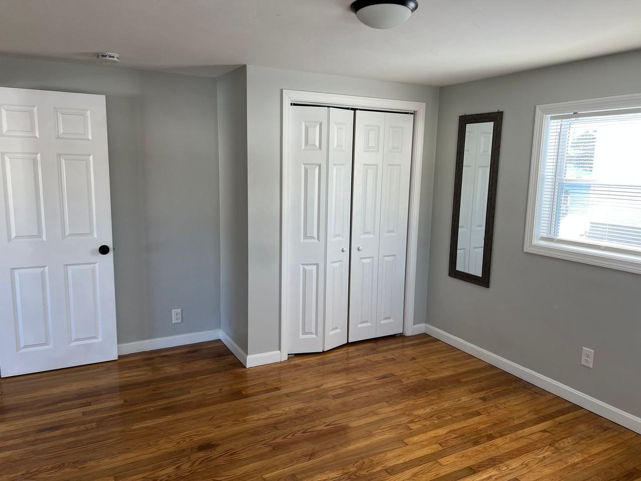 32 Brook St - Photo 3 of 29