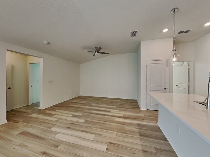 1052 Papaya Cir - Photo 6 of 27