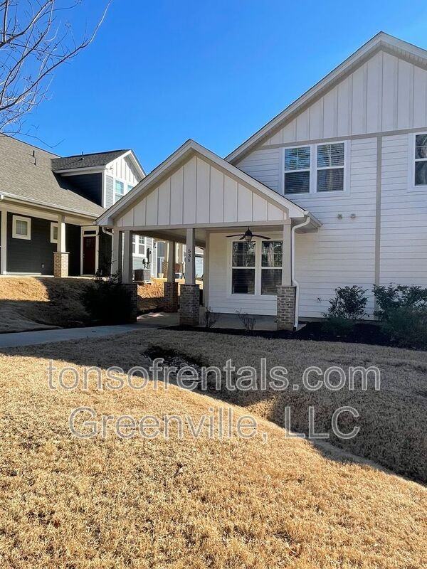 536 Twin Lake Rd - Photo 2 of 17