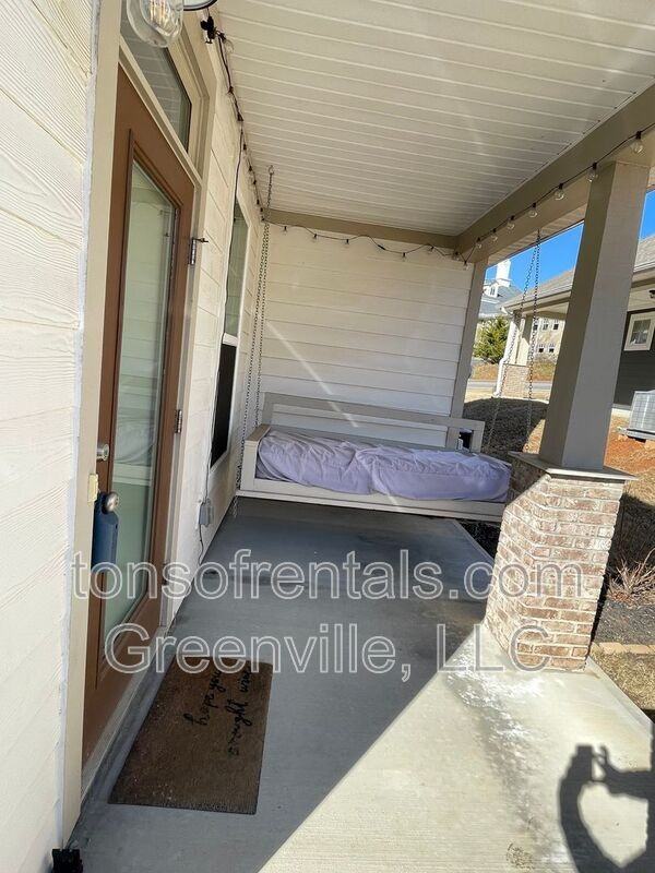 536 Twin Lake Rd - Photo 3 of 17