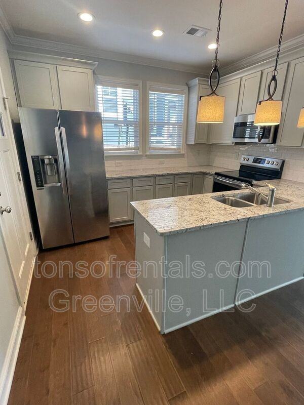536 Twin Lake Rd - Photo 6 of 17