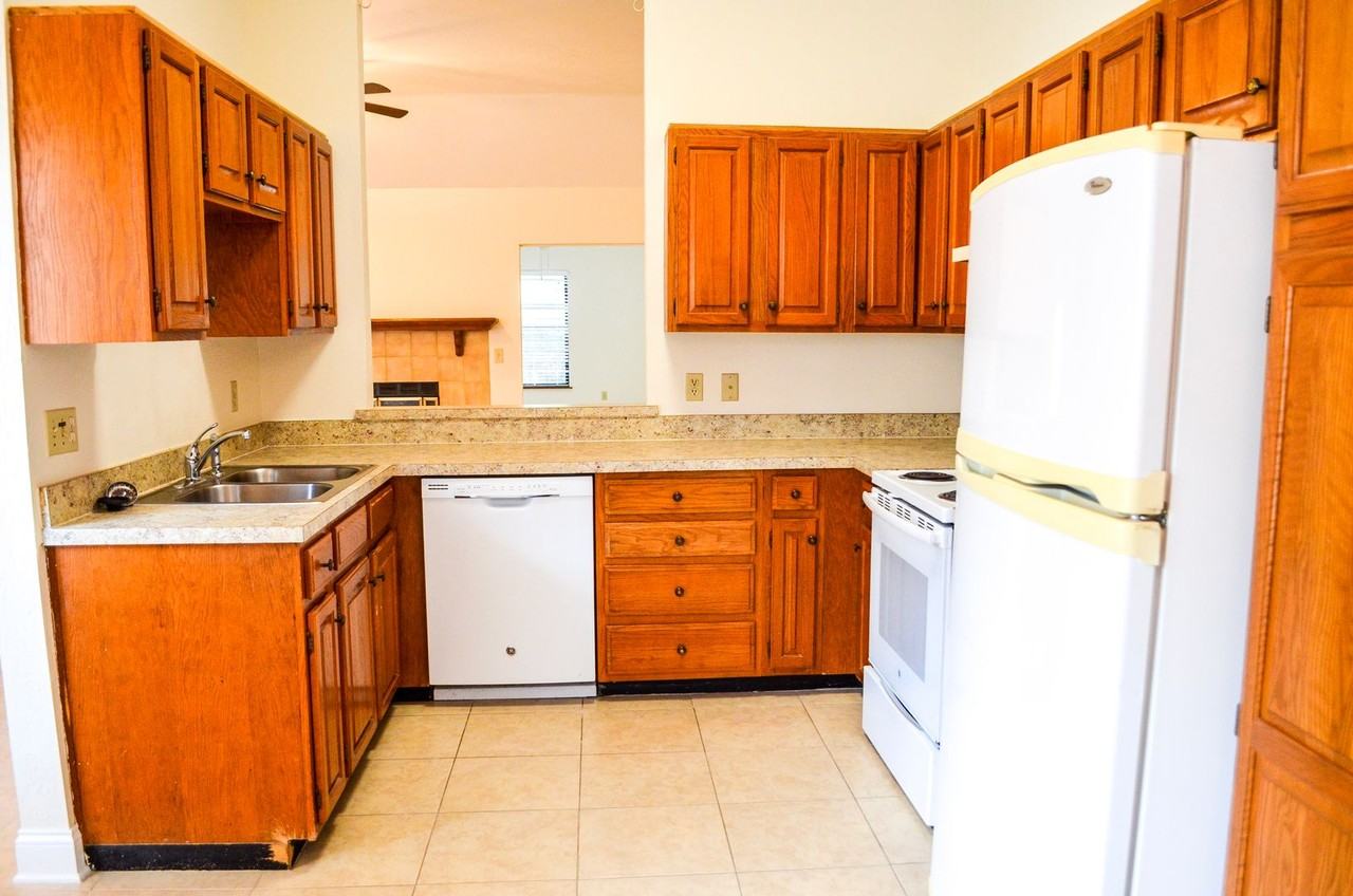 7760 Sw 47th Ln - Photo 2 of 11