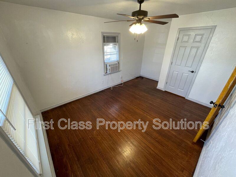 6618 Nw 31st St - Photo 4 of 28