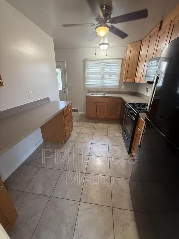 608 Piper Rd - Photo 3 of 26