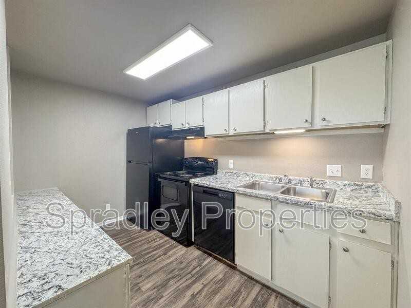 608 John Paul Jones Dr #170 - Photo 5 of 9