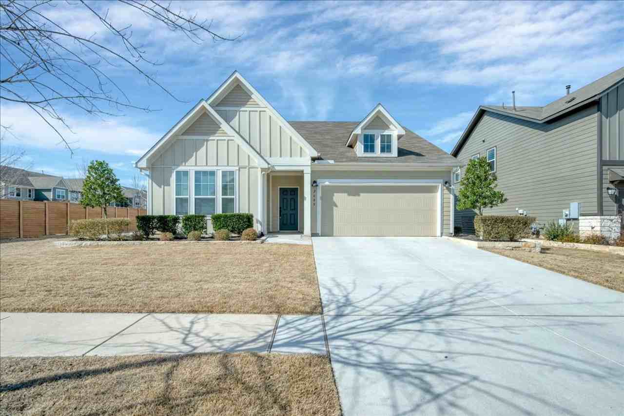 2605 Acoma Ln - Photo 3 of 39