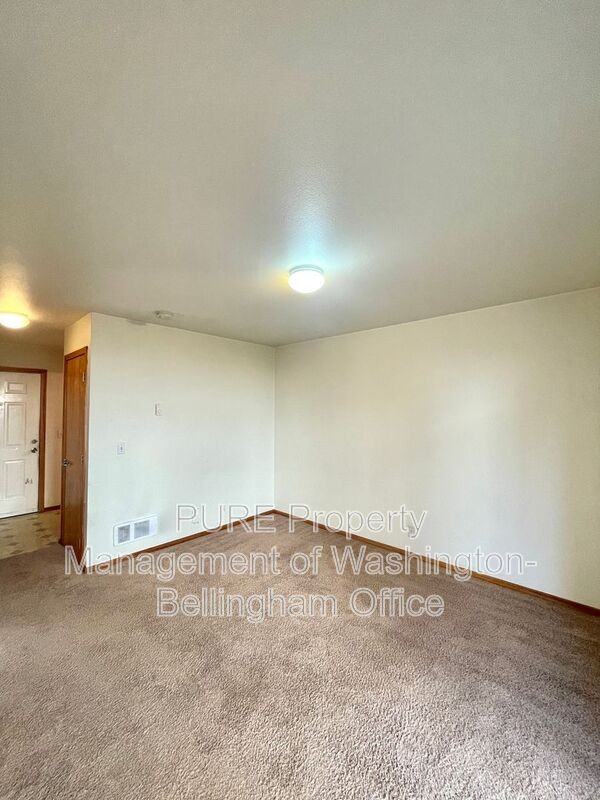 3150 W Maplewood Ave #102 - Photo 7 of 12