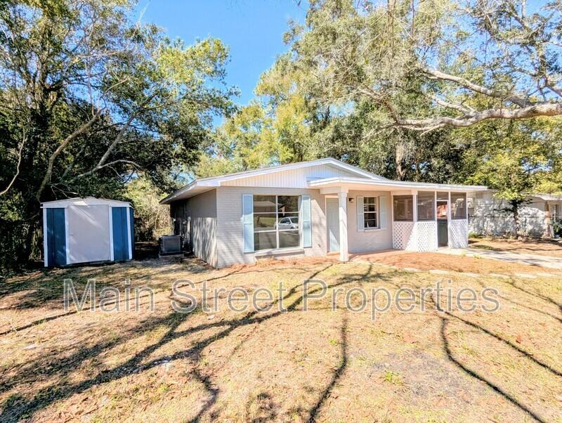 1017 Webster Dr - Photo 3 of 25