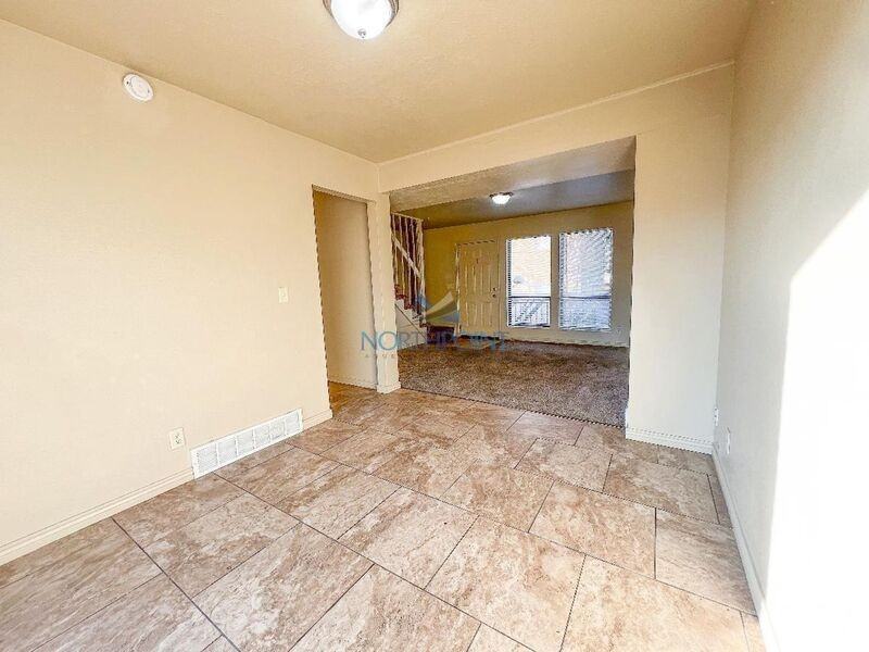 1022 N Victoria Way #4 - Photo 3 of 26