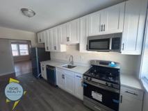 Downtown Riverside Courtyard Apts! - Photo 1 of 1