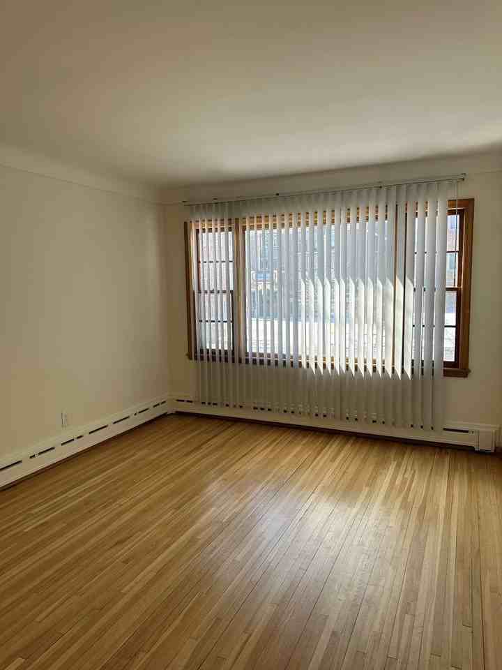 3523 Grand Ave S - Photo 4 of 18