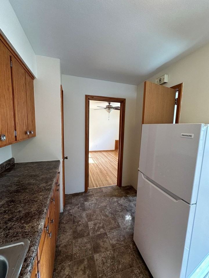 3523 Grand Ave S - Photo 6 of 18