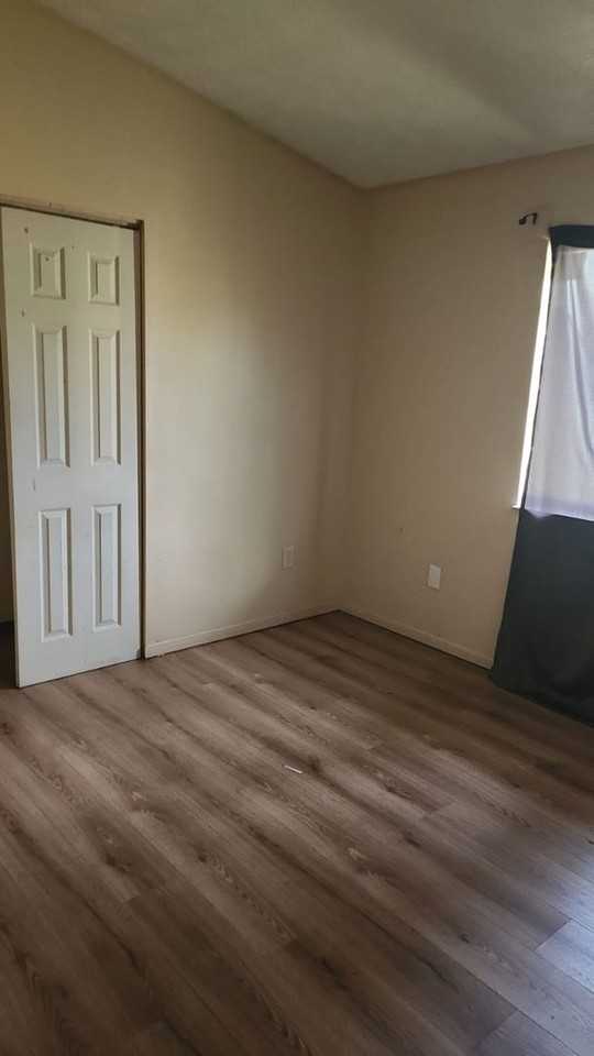 Charming Apartment for Rent – Thurston St, Akron, OH 44320 - Photo 7 of 15