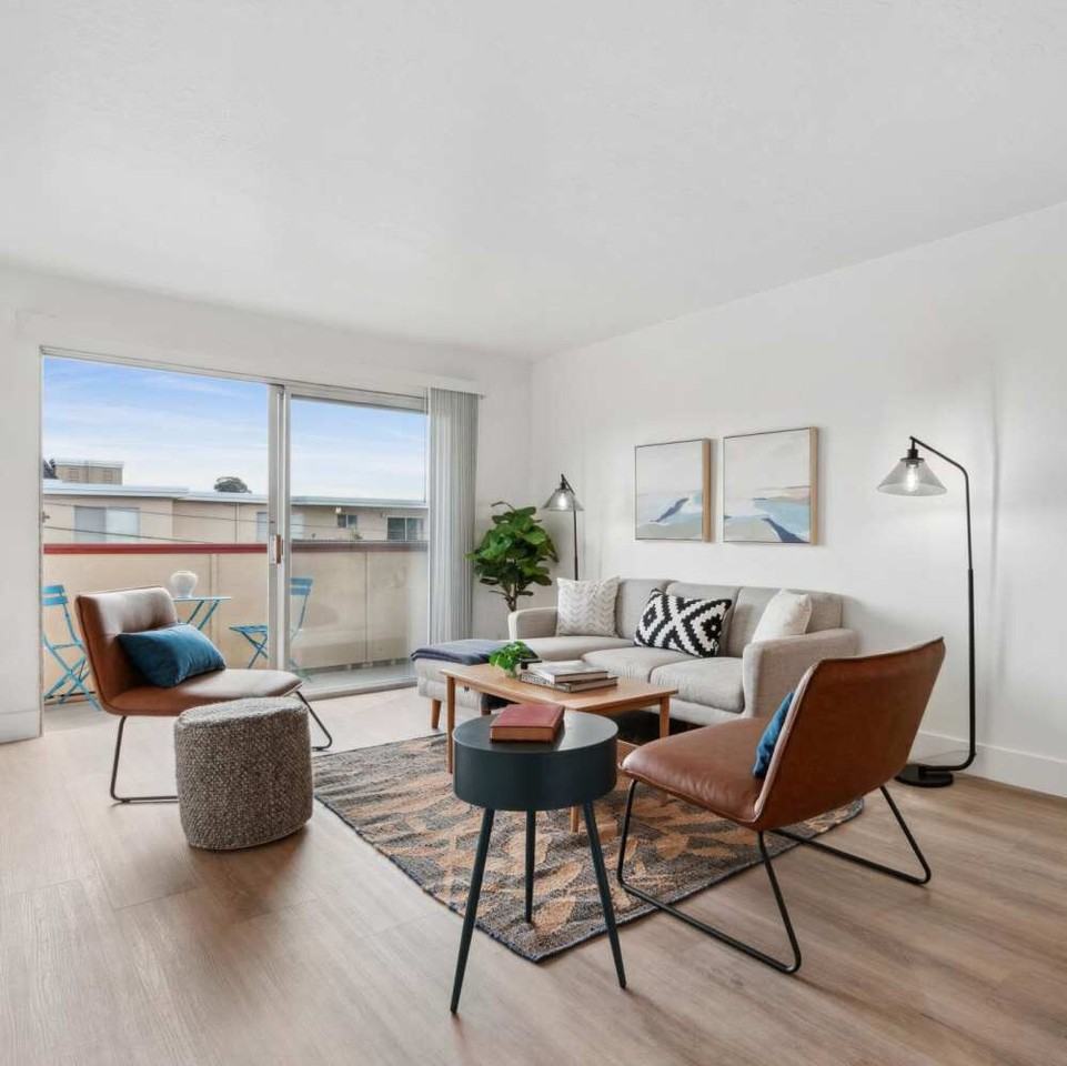 DEL CORONADO - Photo 3 of 27