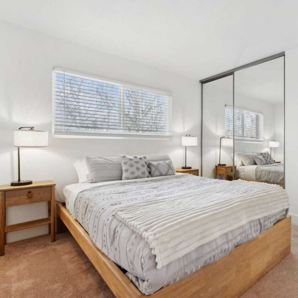 DEL CORONADO - Photo 6 of 27