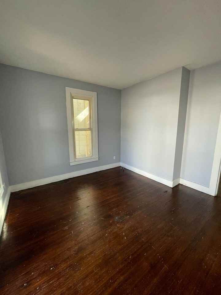 405 W Main St - Photo 2 of 6