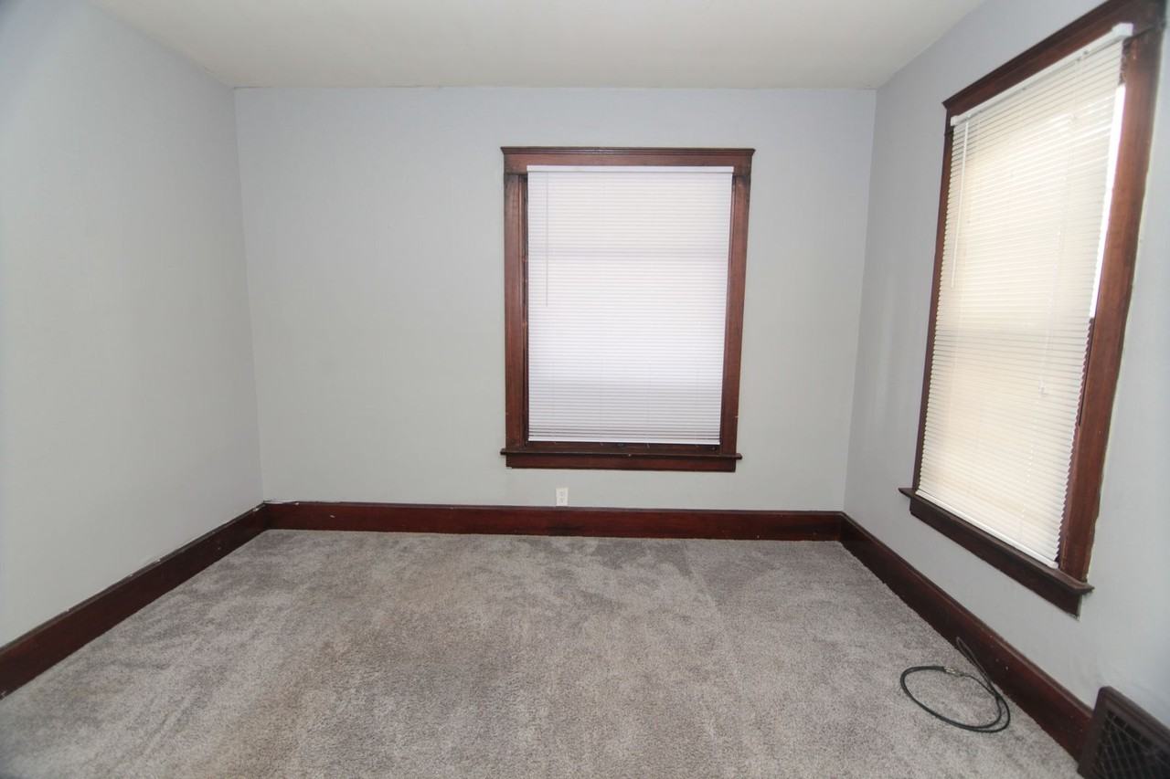 1011 4th Ave - Photo 3 of 24