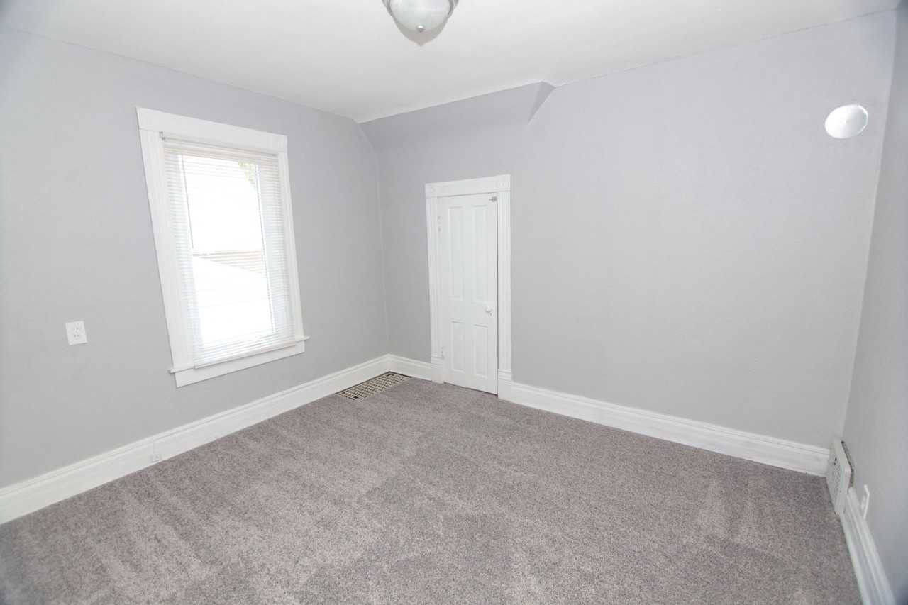 841 18th Avenue A - Photo 2 of 18