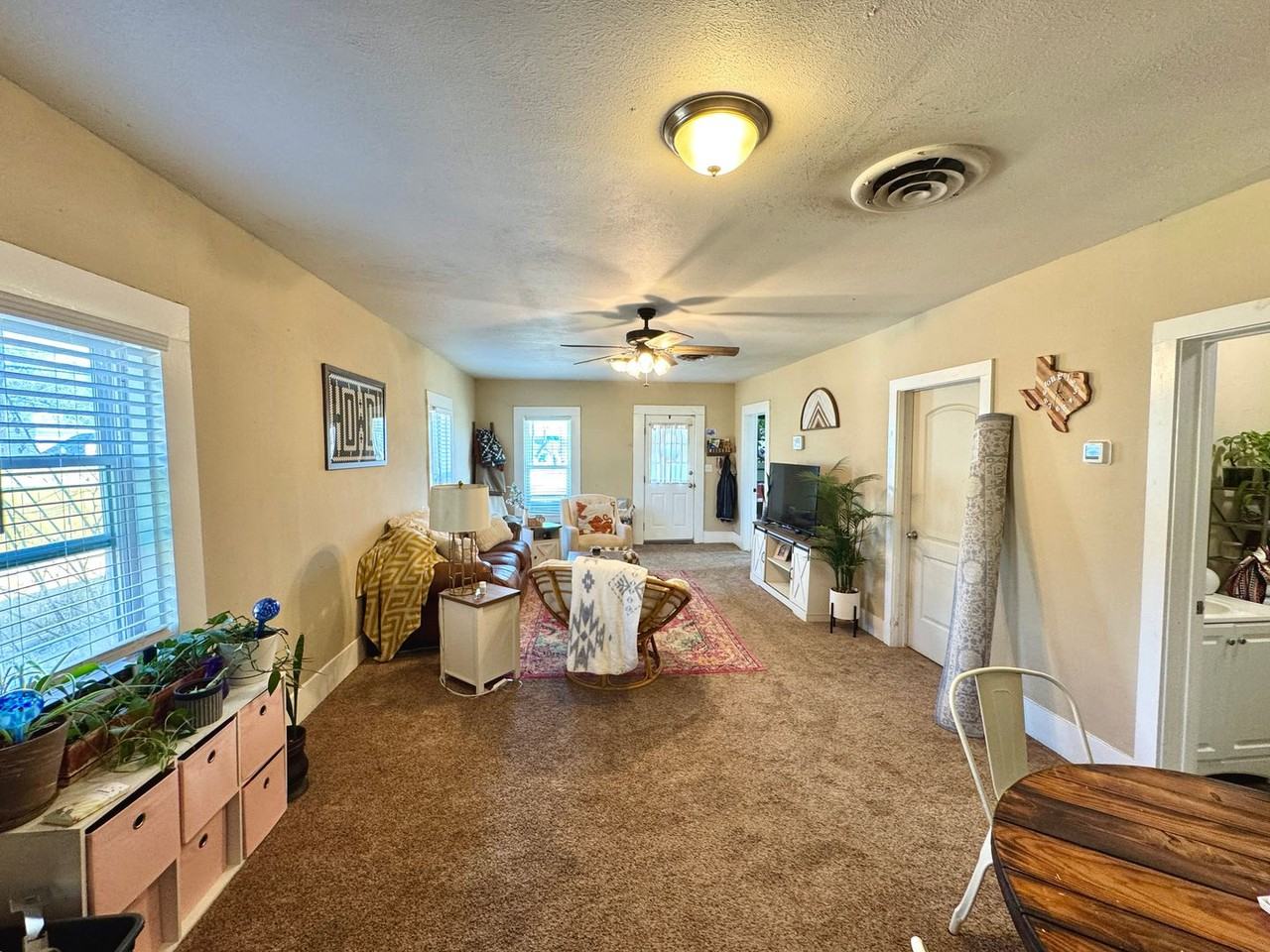 1287 W Frey St - Photo 7 of 29