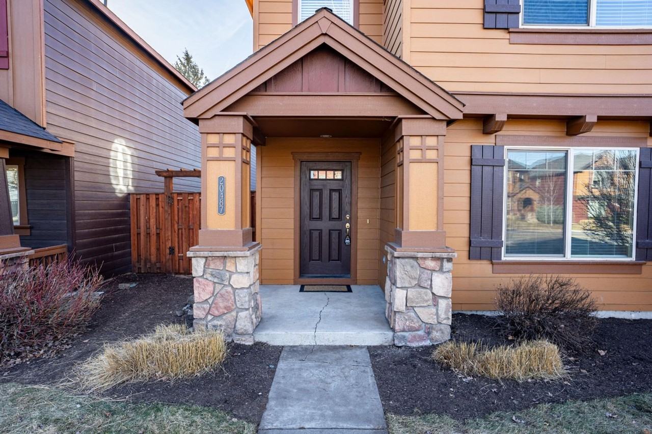 20487 Brentwood Ave - Photo 3 of 43