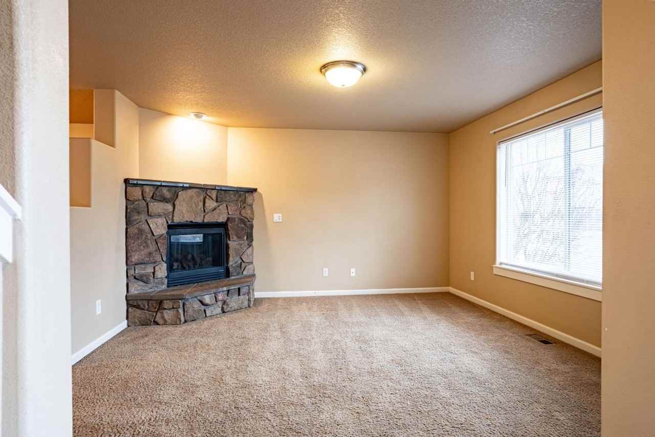 20487 Brentwood Ave - Photo 5 of 43