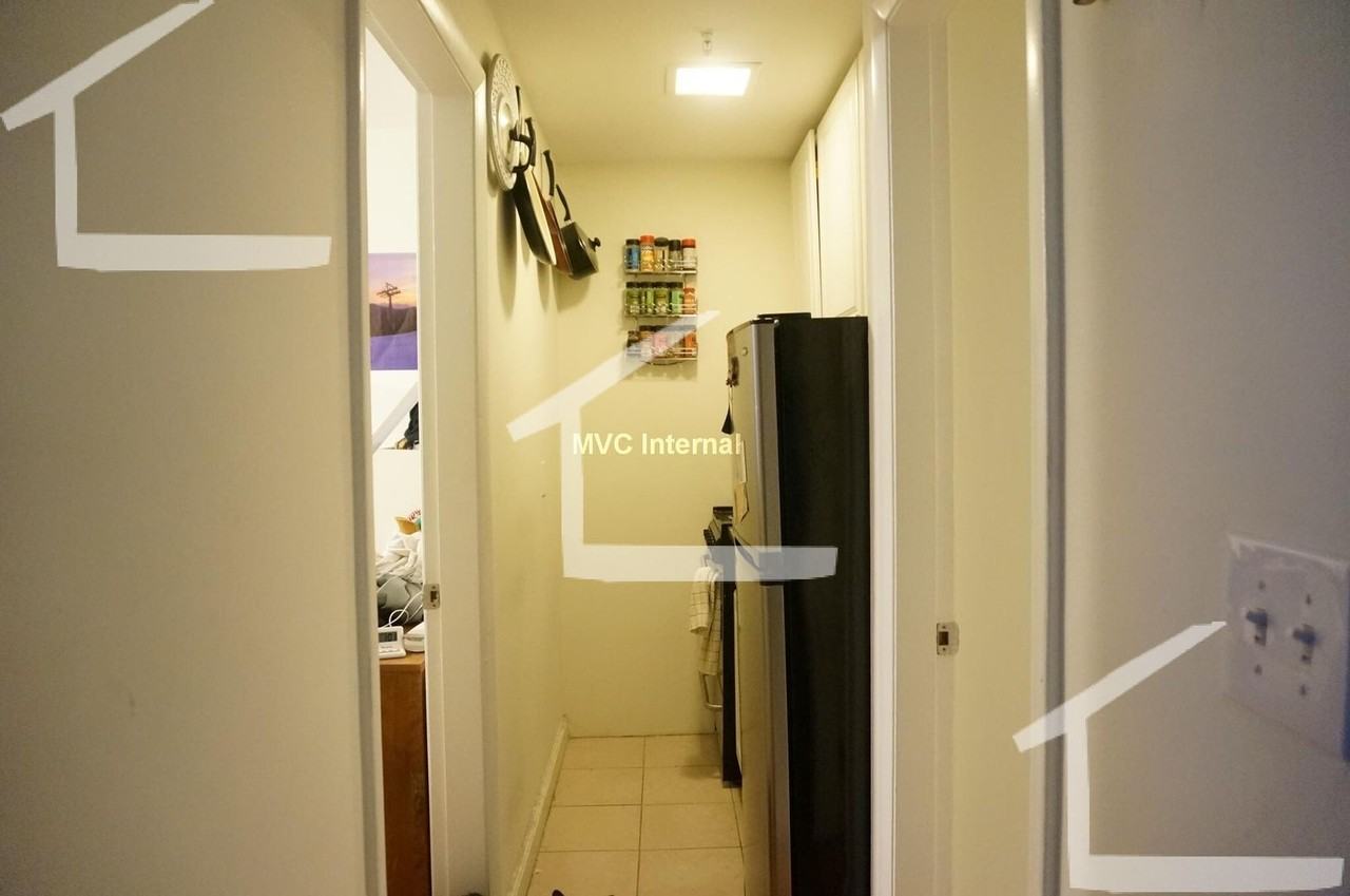 534 Beacon St - Photo 6 of 10