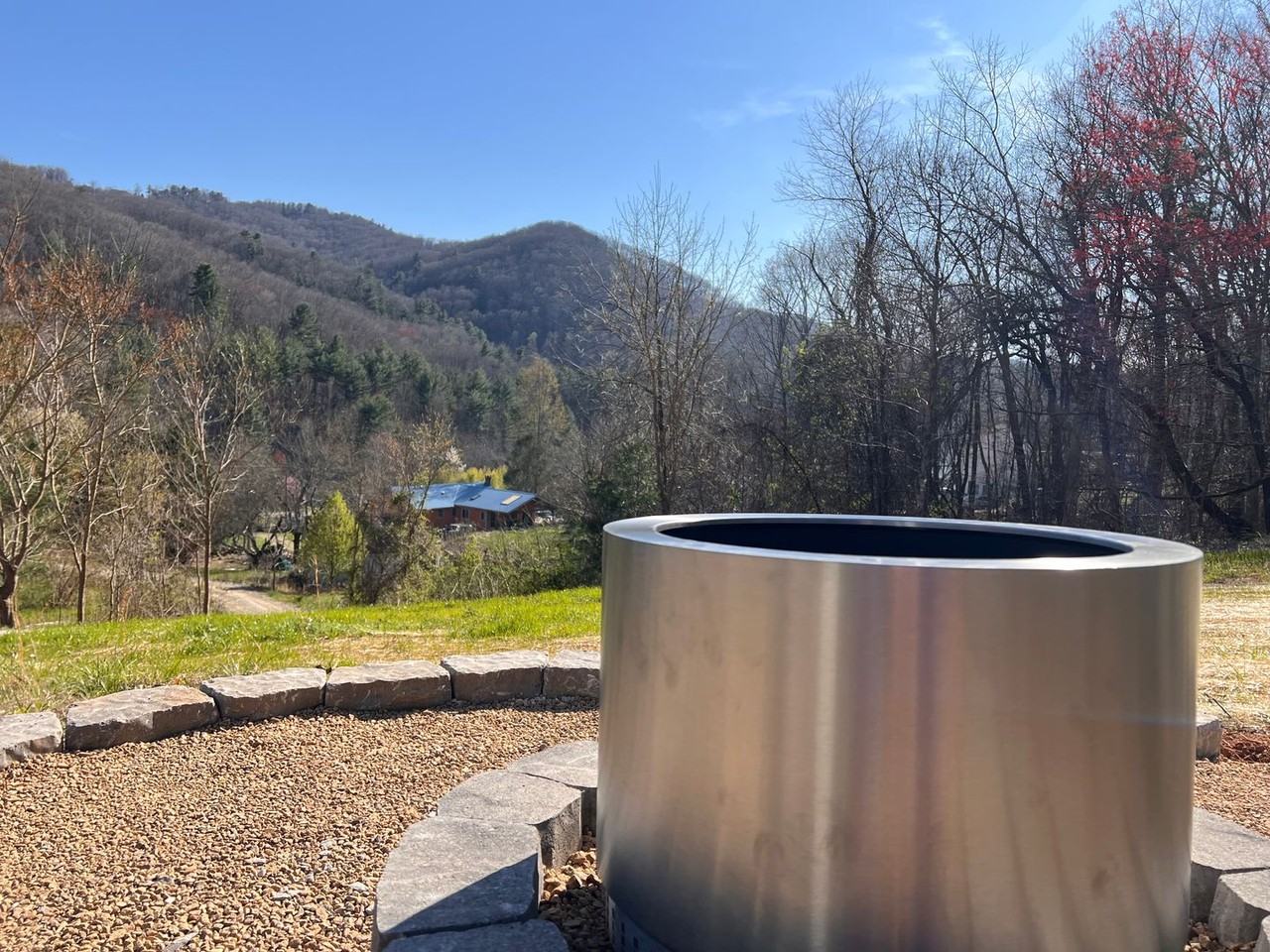 212 Eller Cove Rd - Photo 4 of 34