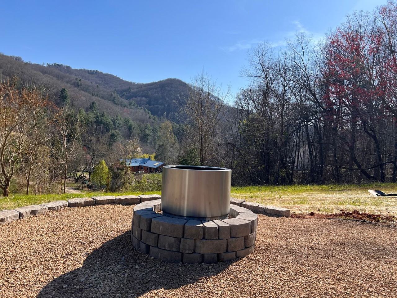 212 Eller Cove Rd - Photo 7 of 34