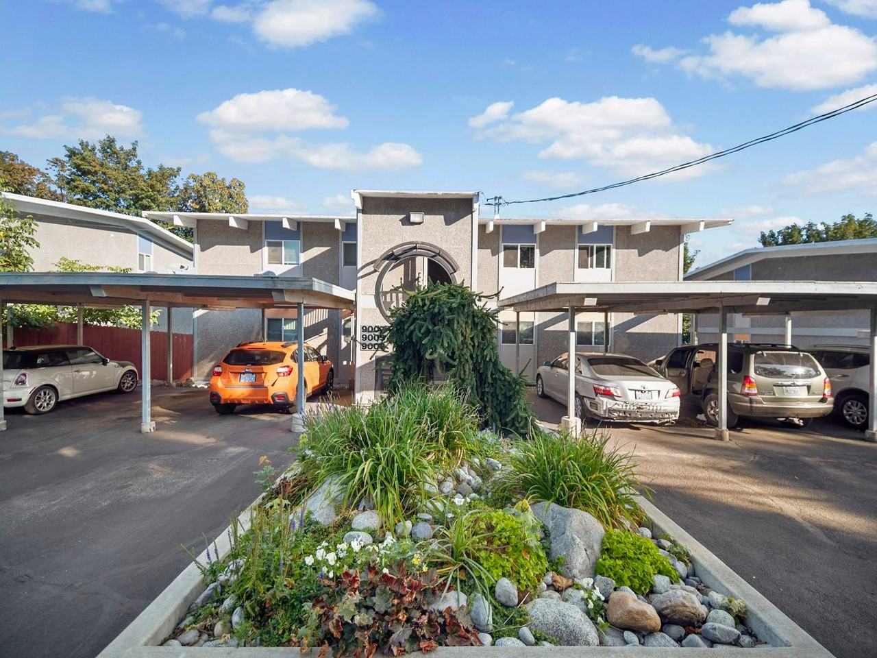 9023 E Liberty Ave - Photo 3 of 15