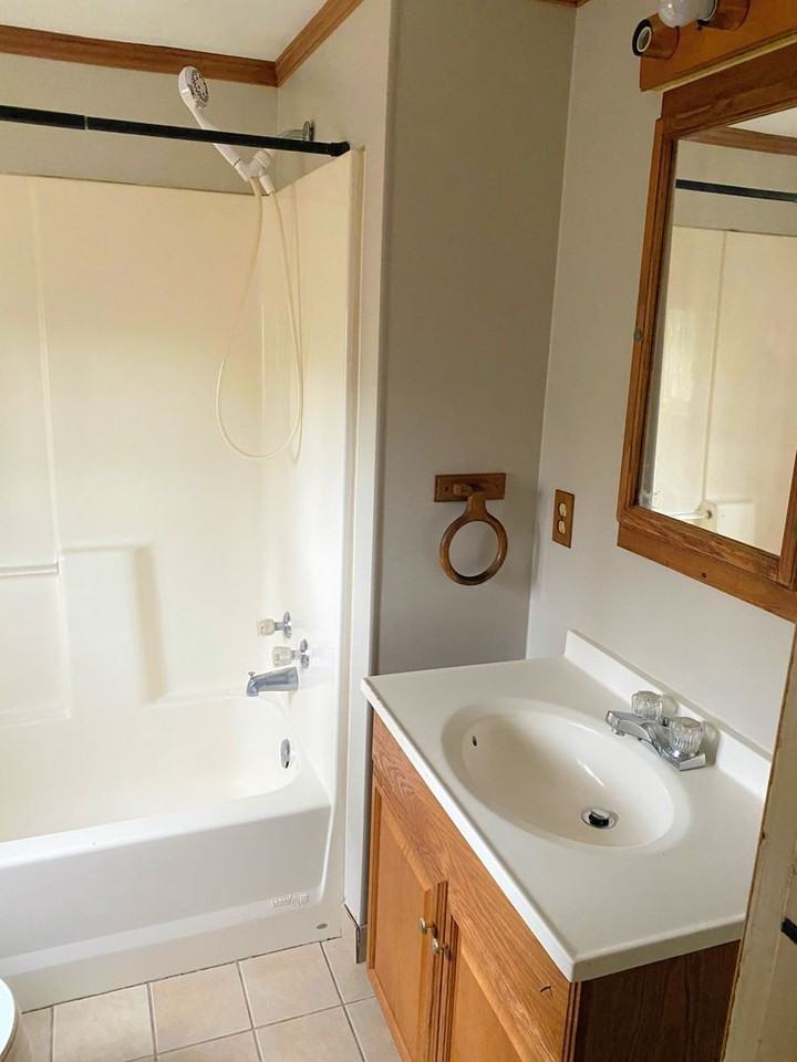 410 Liberty St - Photo 7 of 12