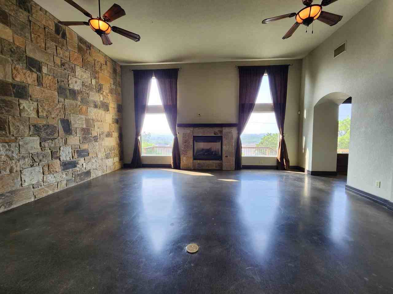 739 Mission Hts - Photo 3 of 43