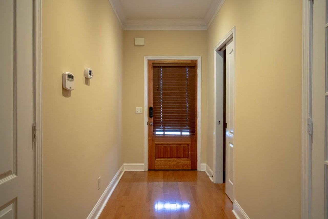 127 Ventura Pl - Photo 3 of 36