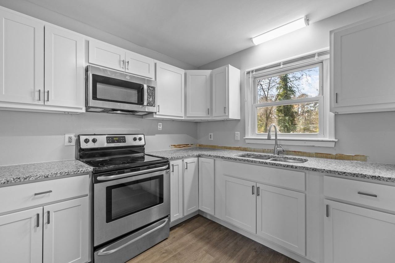 924 Beverly Dr - Photo 7 of 25