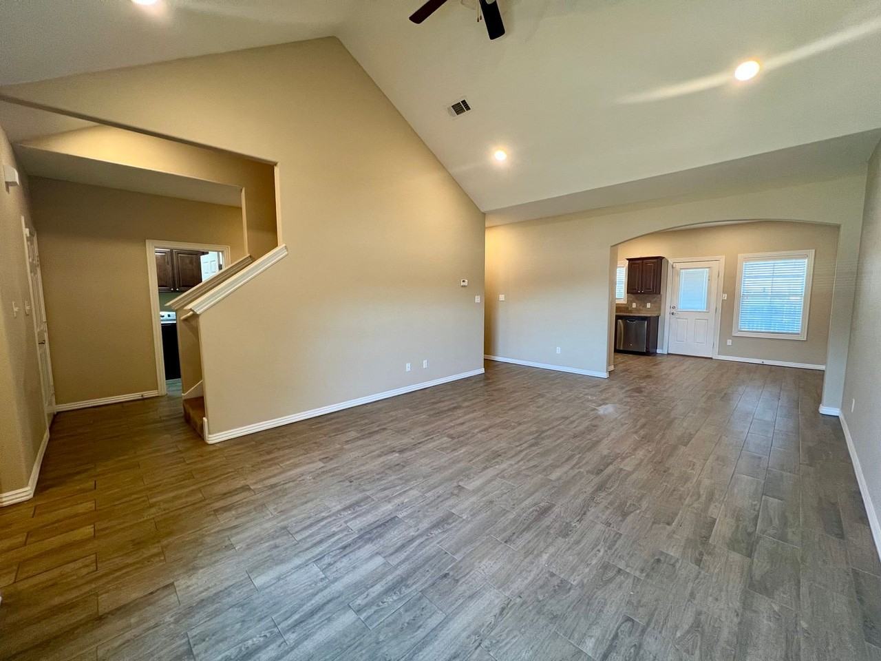 9921 Landry Dr - Photo 3 of 22