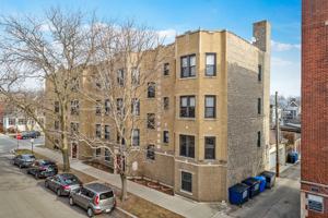 featured image of 4547 N Leavitt St