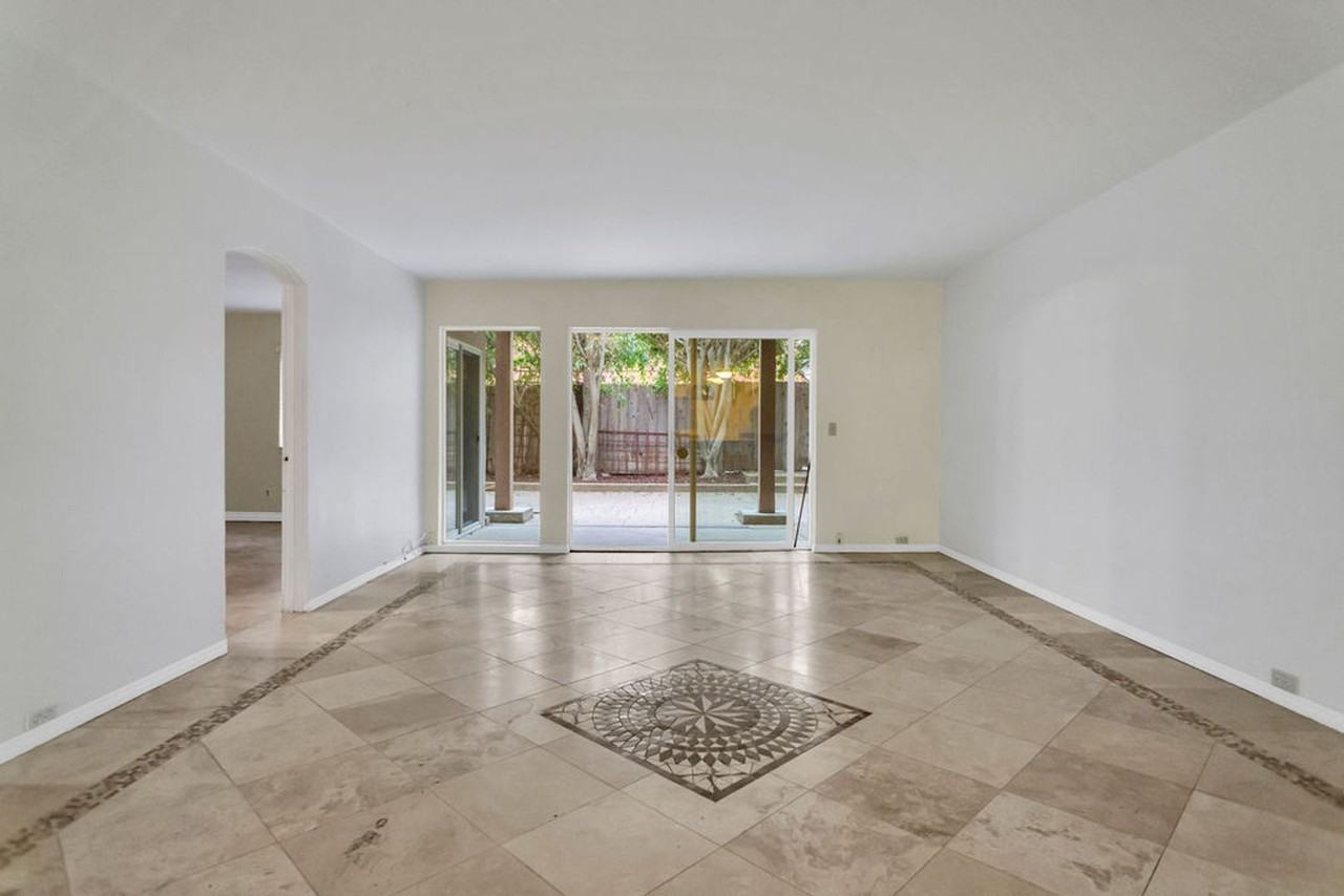 2600 Torrey Pines Rd #B18 - Photo 6 of 22