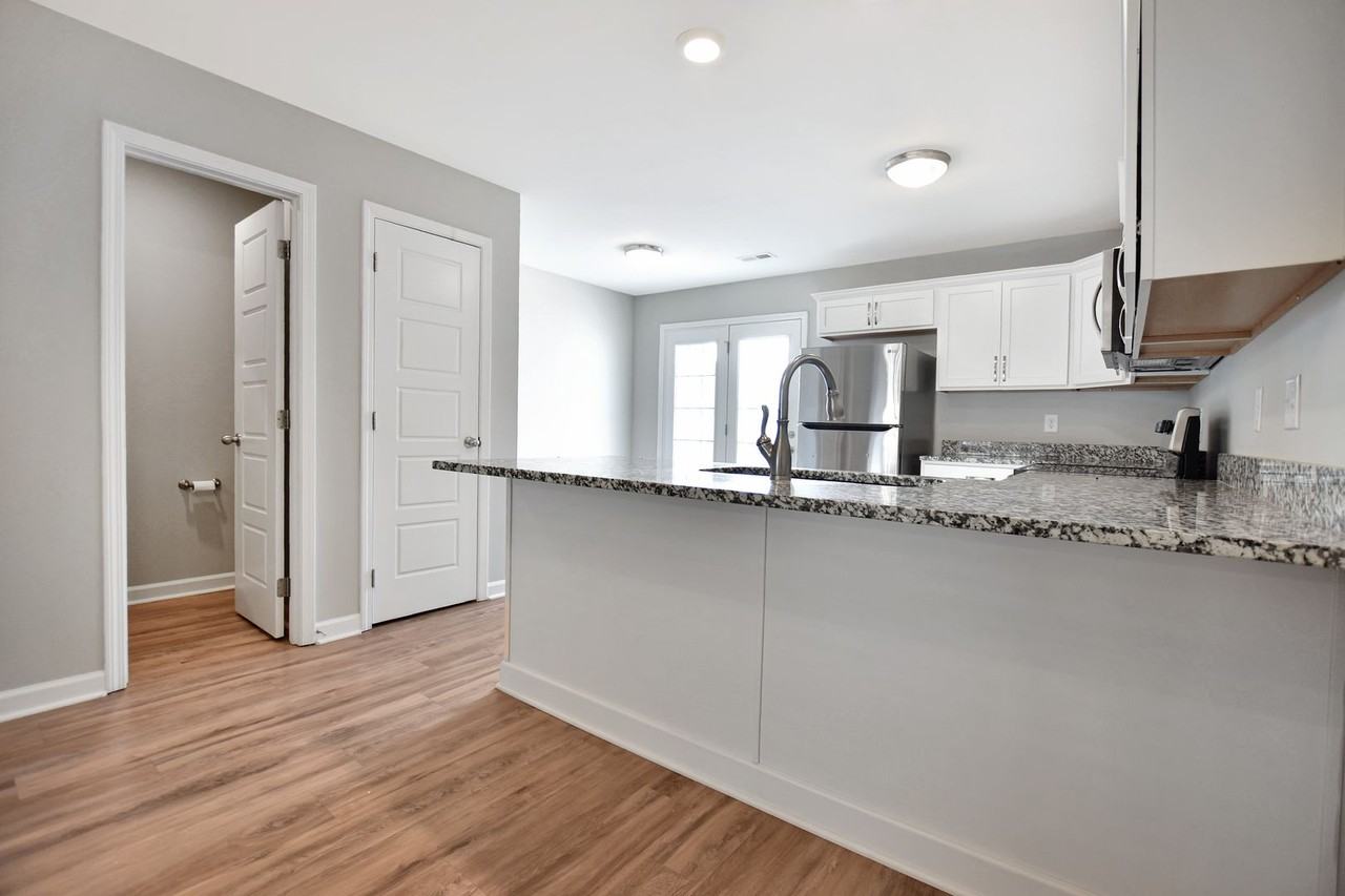 638 Stowe Ct - Photo 6 of 20