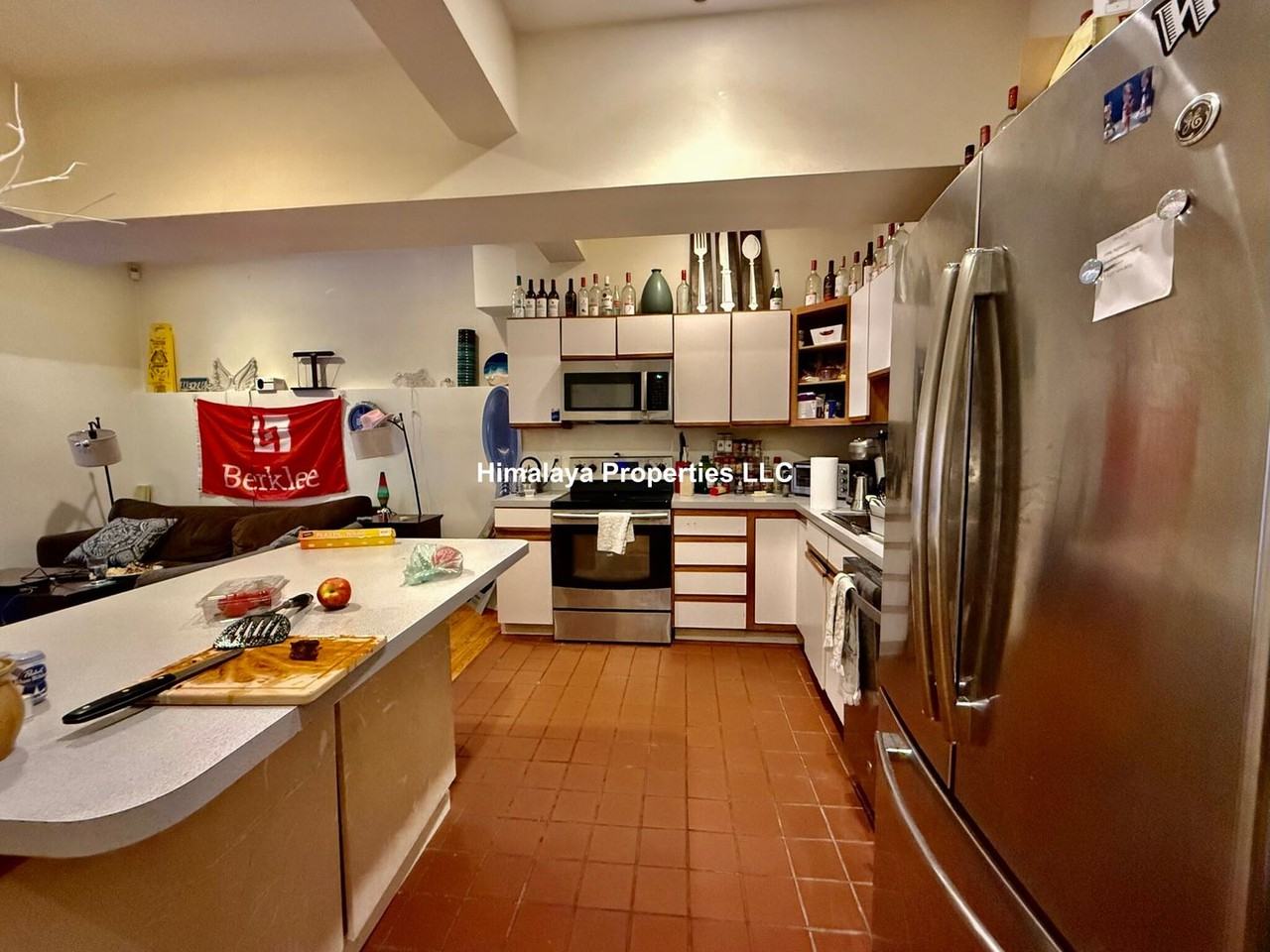 465 Park Dr - Photo 2 of 12