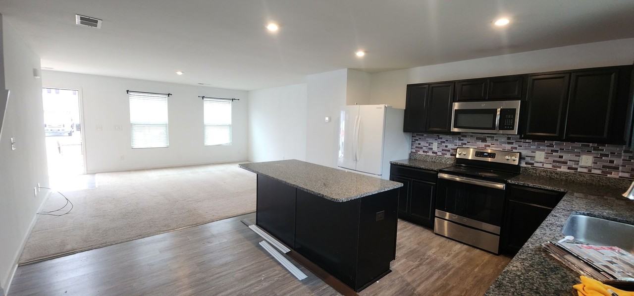 612 Scribes Ln - Photo 4 of 21