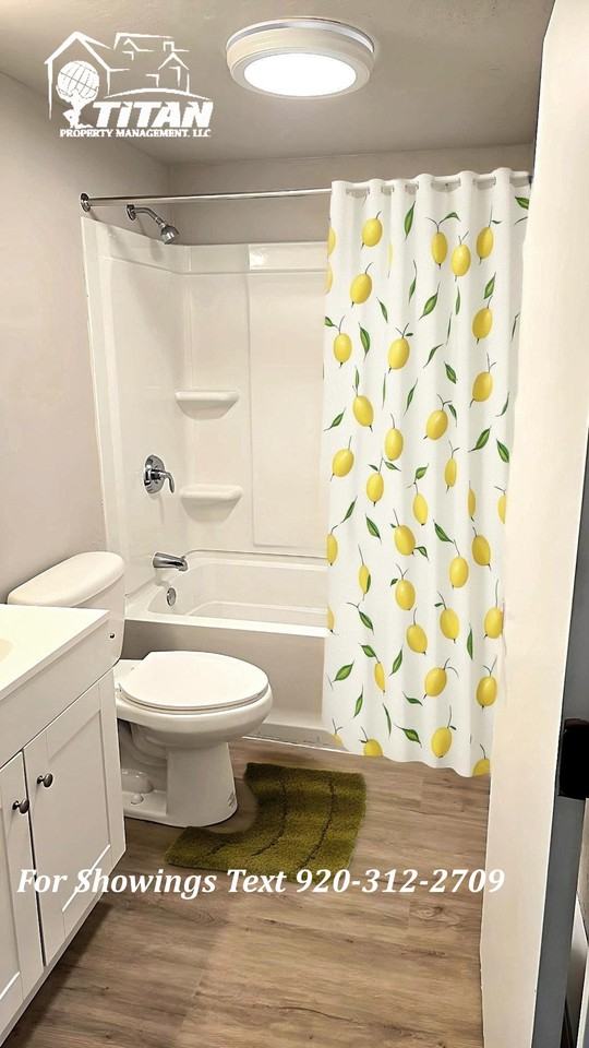 1273 Manitowoc Rd. - Photo 6 of 8