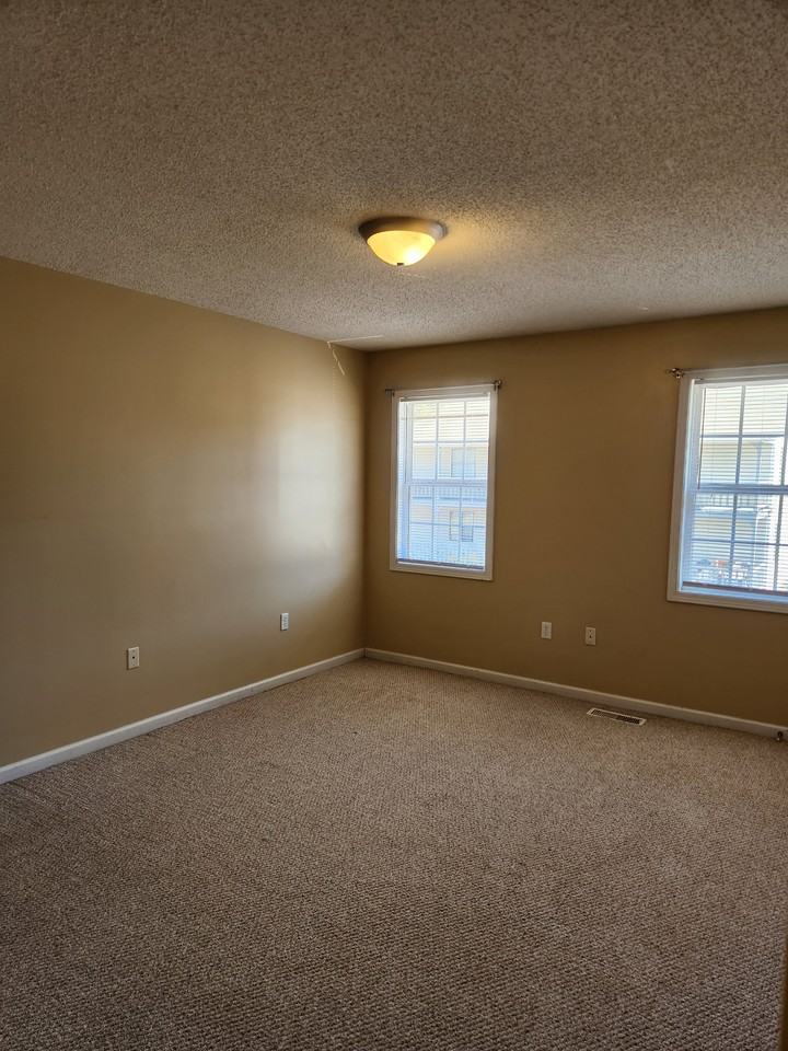 Veranda - Photo 5 of 13