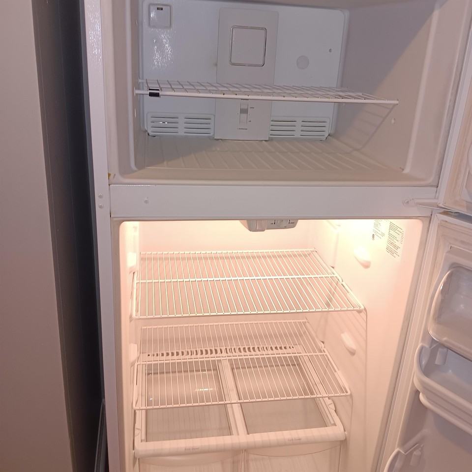 THE OAKS AT PINE VALLEY APARTMENTS - Photo 4 of 43