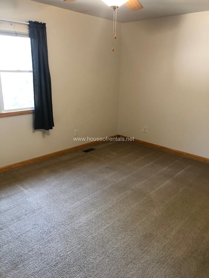 812 Crain Street - Photo 7 of 9