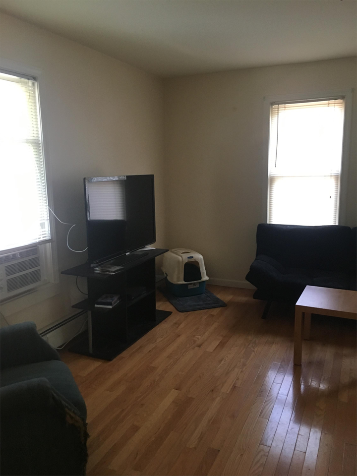 76 Union Street - Photo 6 of 8