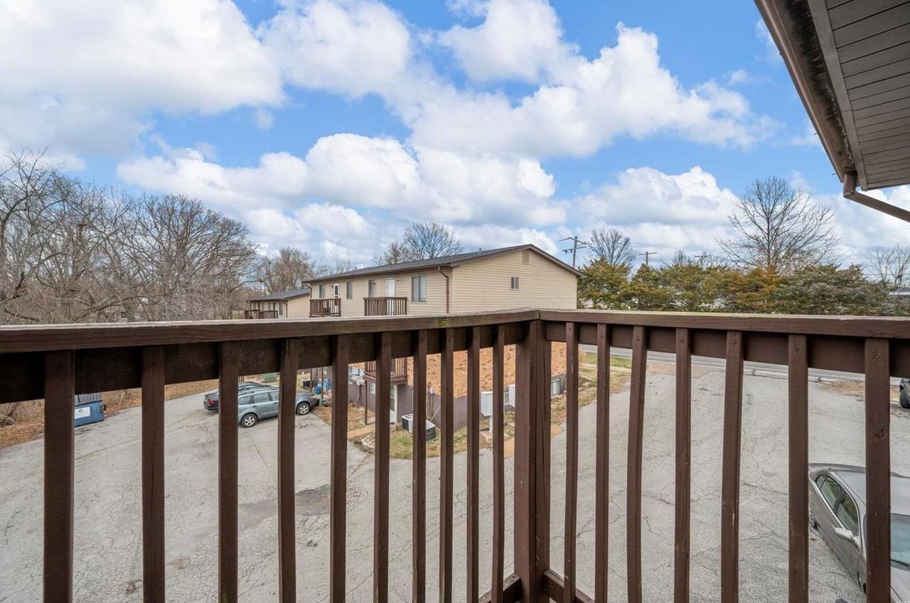 Building 2 E. Rock Creek Road - Photo 2 of 9