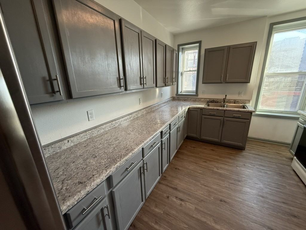 1501 Central Avenue - Photo 4 of 15