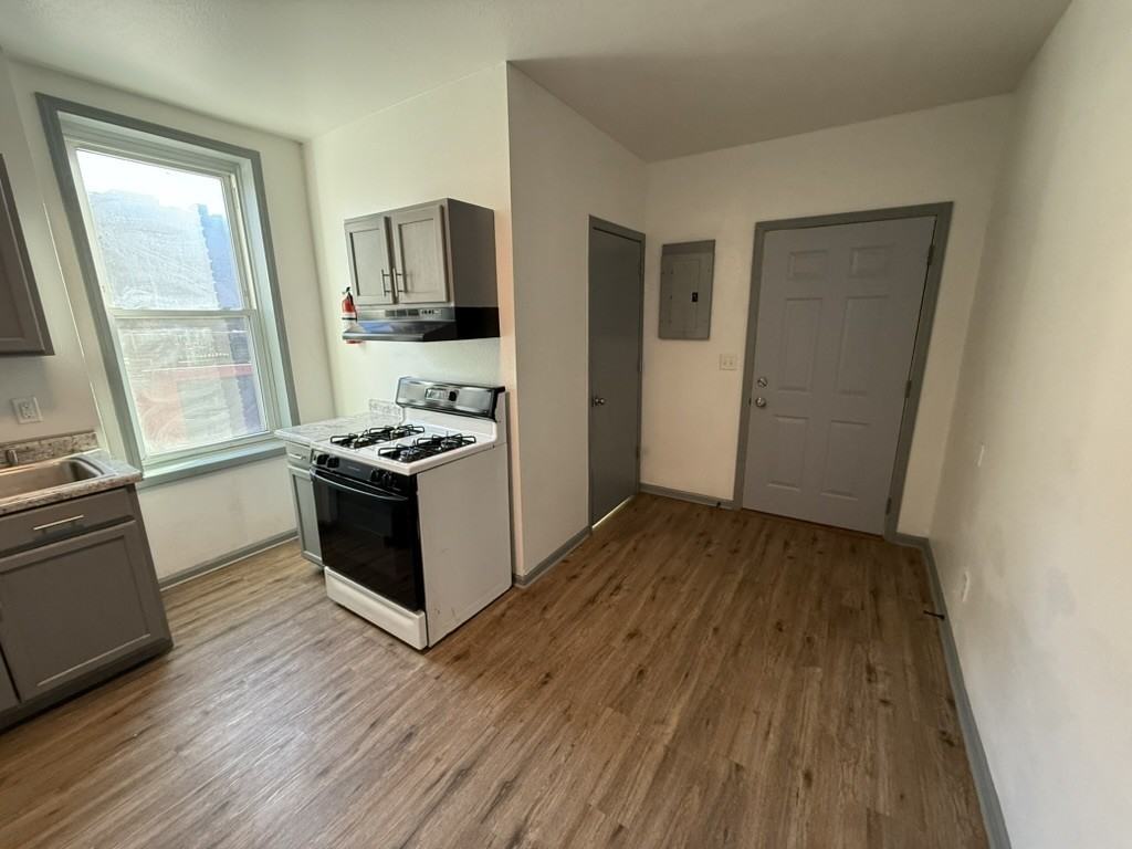 1501 Central Avenue - Photo 5 of 15