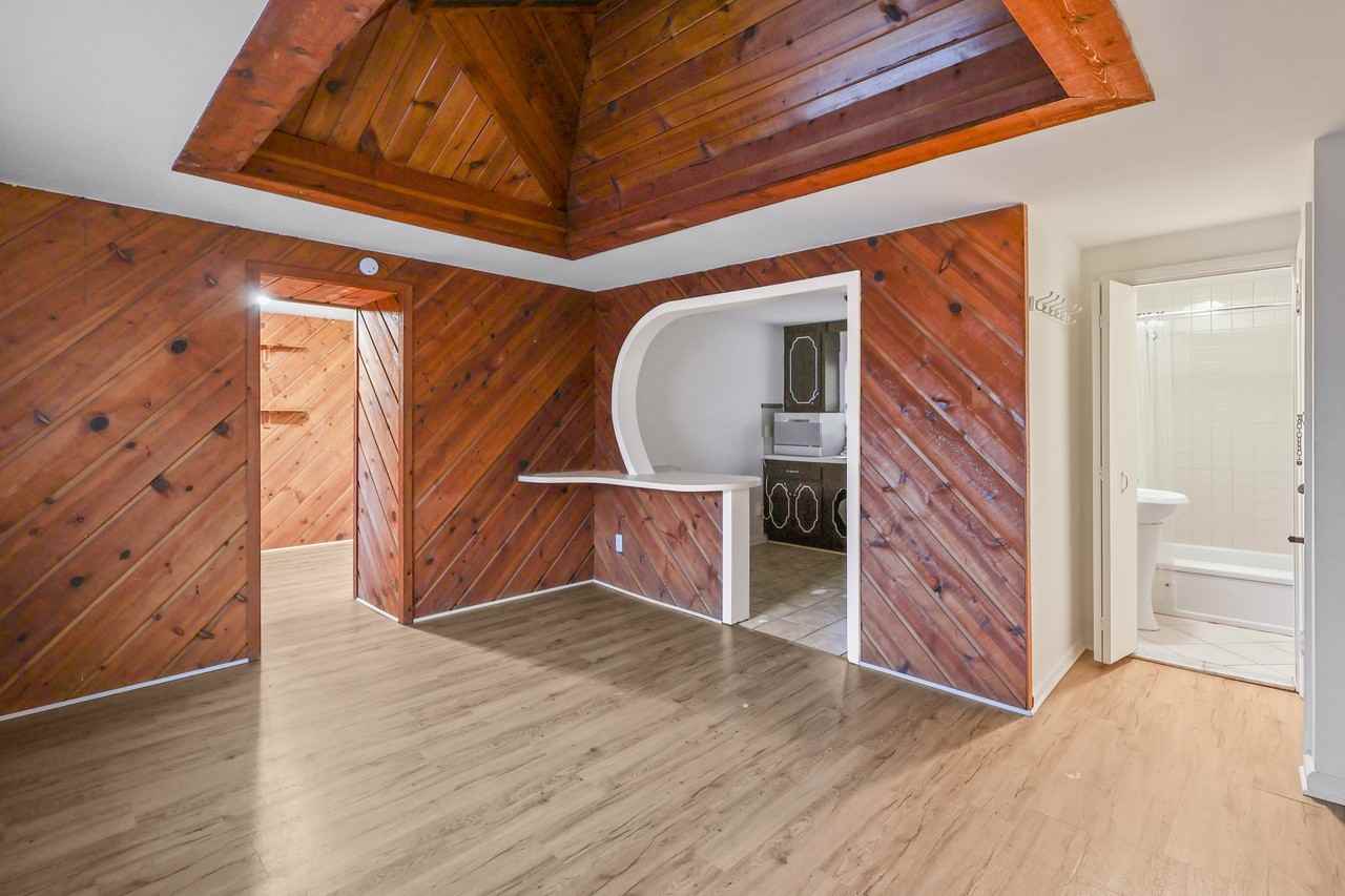 26324 Harper Avenue - Photo 2 of 16